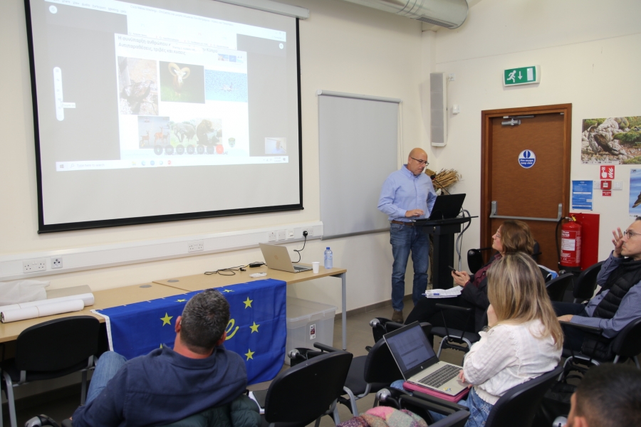 Solutions and challenges for the coexistence of Bonelli&rsquo;s &Epsilon;agle and bird breeders